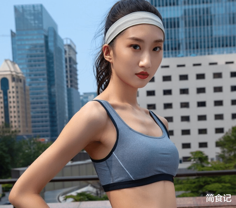 不节食，少运动，其实减肥很简单！闺蜜：都40岁了，还跟少女一样