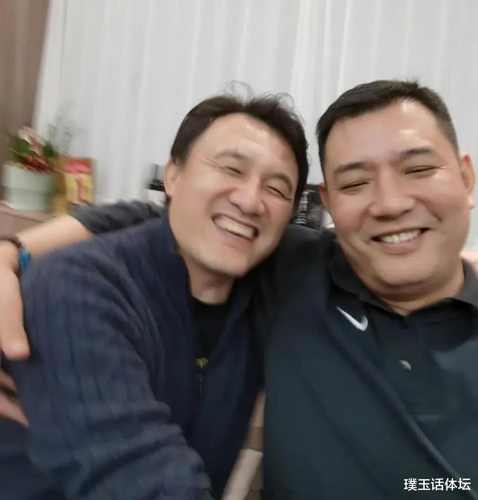 吳慶龍|三消息！鞏曉彬郝偉秀合影，曝遼籃新外援出爐，首鋼男籃或四外援