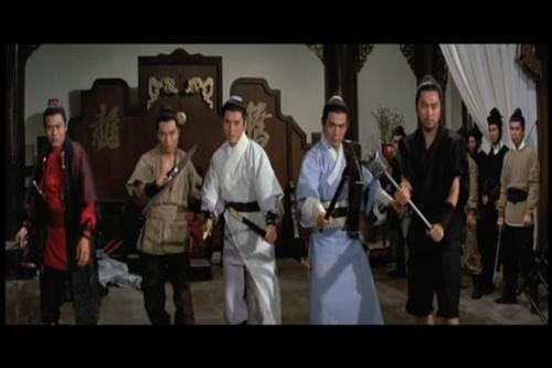 腾龙镜头|电影《五虎屠龙》：恶霸金环大刀所向无敌，怎料五兄弟修炼绝技，合体将其秒杀