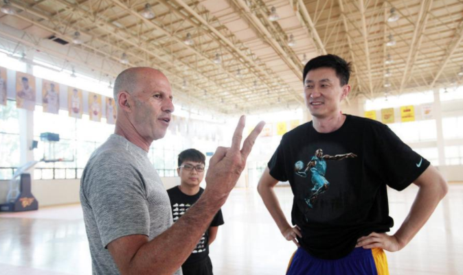 澳大利亞隊|官宣！澳大利亞男籃主帥意外下課，或重返中國男籃，與杜鋒再攜手