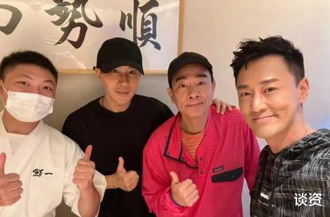 陈小春|刘恺威陈小春林峯长沙被偶遇,刘恺威瓜子脸抢镜,看着好年轻