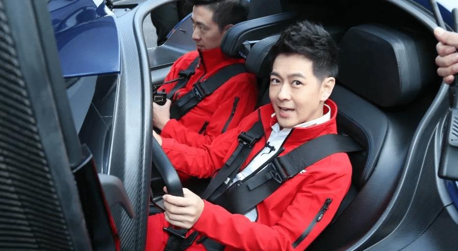 林志颖|林志颖车祸后再开车!单手开大G为自己点赞,五官变扁颜值回不去