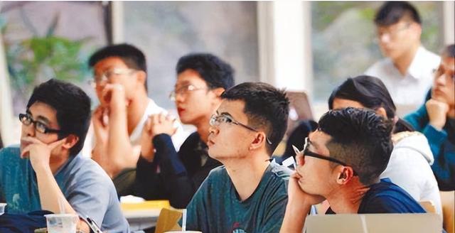 求职|名校毕业生求职碰壁,无奈说出心里话:有些专业有985加持也白搭