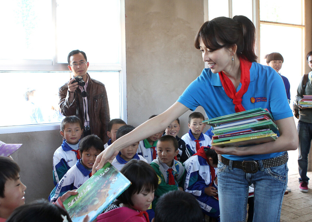 林志玲|林志玲为内地偏远山区的学生援建宿舍:自己承诺的事情不会忘