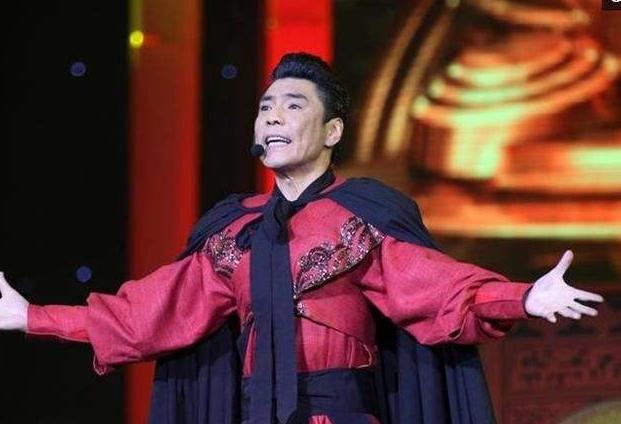 屠洪刚|浪荡的屠洪刚:三个孩子三个妈,全家鸡犬不宁,连他自己都头疼