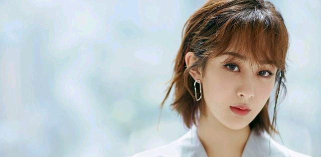 王俊凯|“明星学生”有多低调？王俊凯陈飞宇站边边，关晓彤无“格格味”