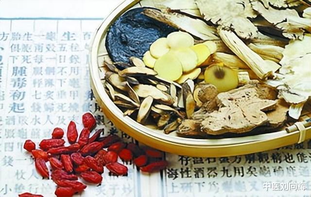 补肾|手麻、脚麻、全身发麻?送你一剂助气解麻汤,补气养血、滋润筋脉