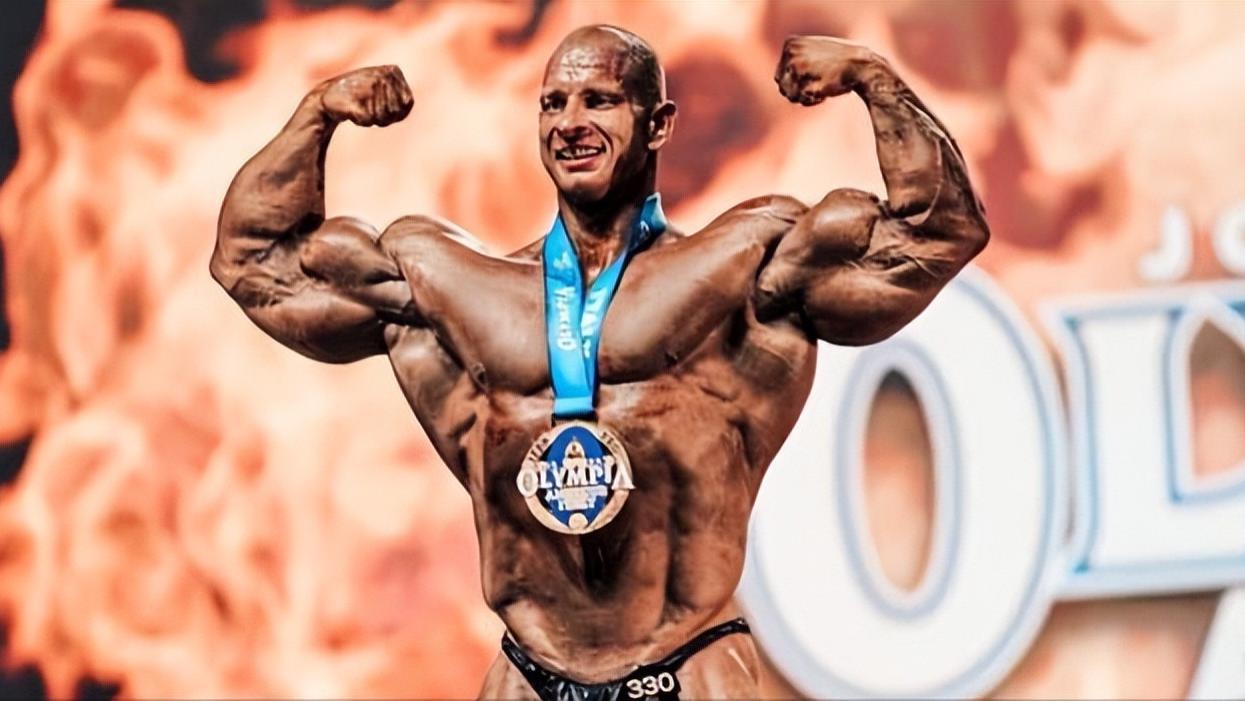 里佐|拿了！迈克尔·克里佐在意大利奥林匹亚业余赛赢得IFBB职业卡