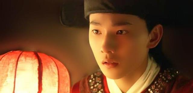 娱乐圈|娱乐圈撞名有多尴尬?不红的灰溜溜改名,头铁不改的事业尽毁