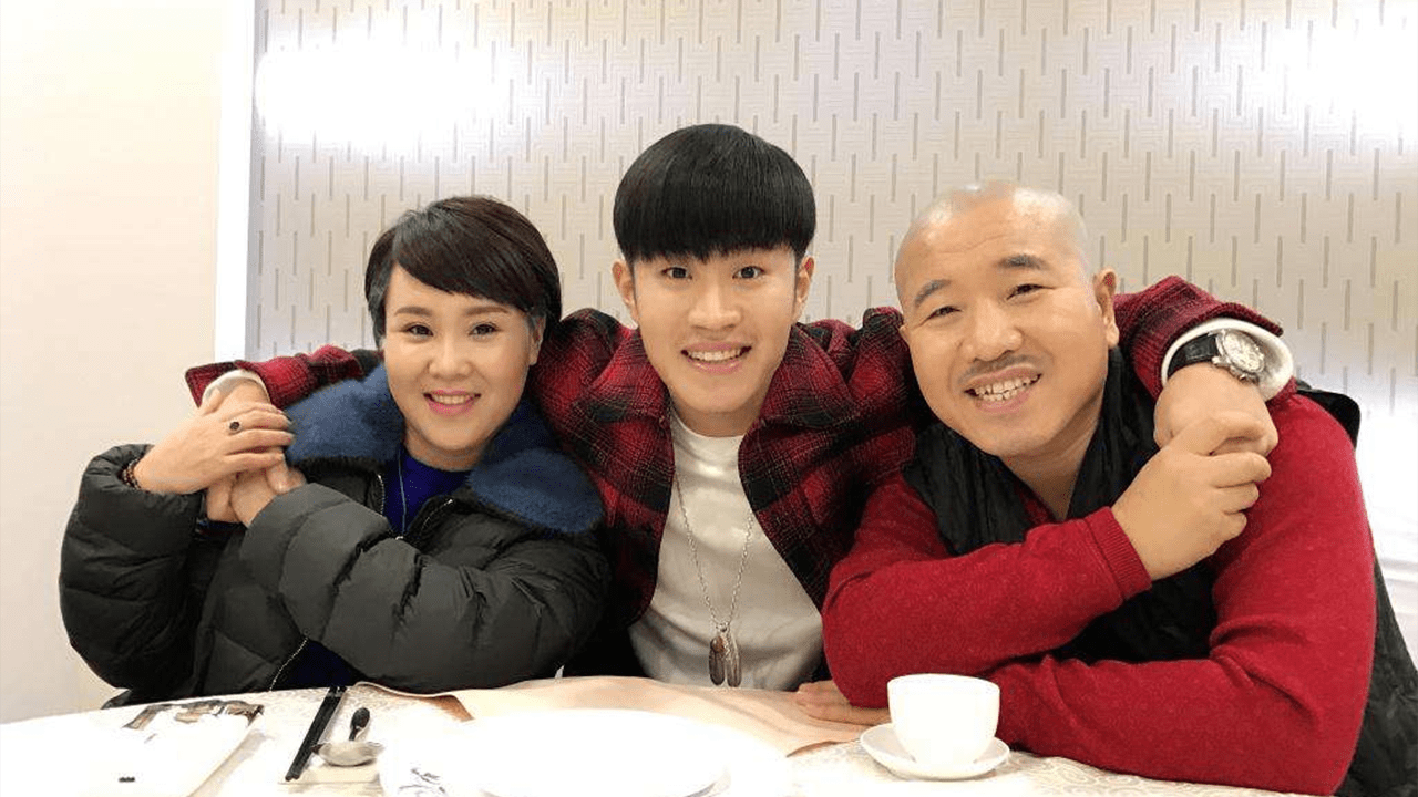 张云龙|48岁“刘能”前妻曝光,身材颜值不输李琳,离婚后和前夫一起创业