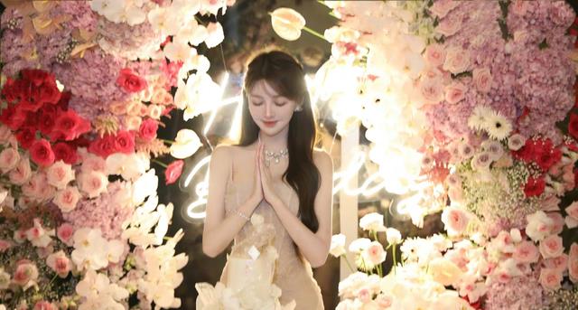 柳岩|黄晓明绯闻女友高调庆生,晒男友送百万名牌包,贺卡意外暴露身份