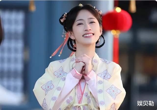 卿卿日常|《卿卿日常》中出现了第二个谭松韵，年龄31岁，演少女无违和感