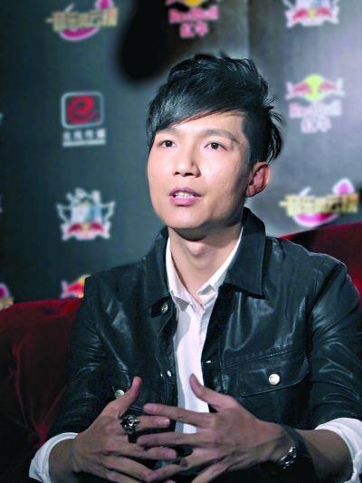 fx|陈楚生：凭快乐男声爆红，如今“失业”，他是资本的牺牲品嘛？