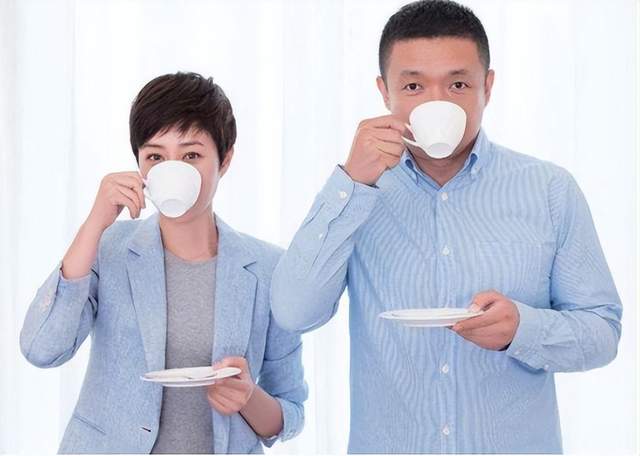 张龄心|低调的星三代，和名导结婚26年零绯闻，她真的是女星的榜样啊