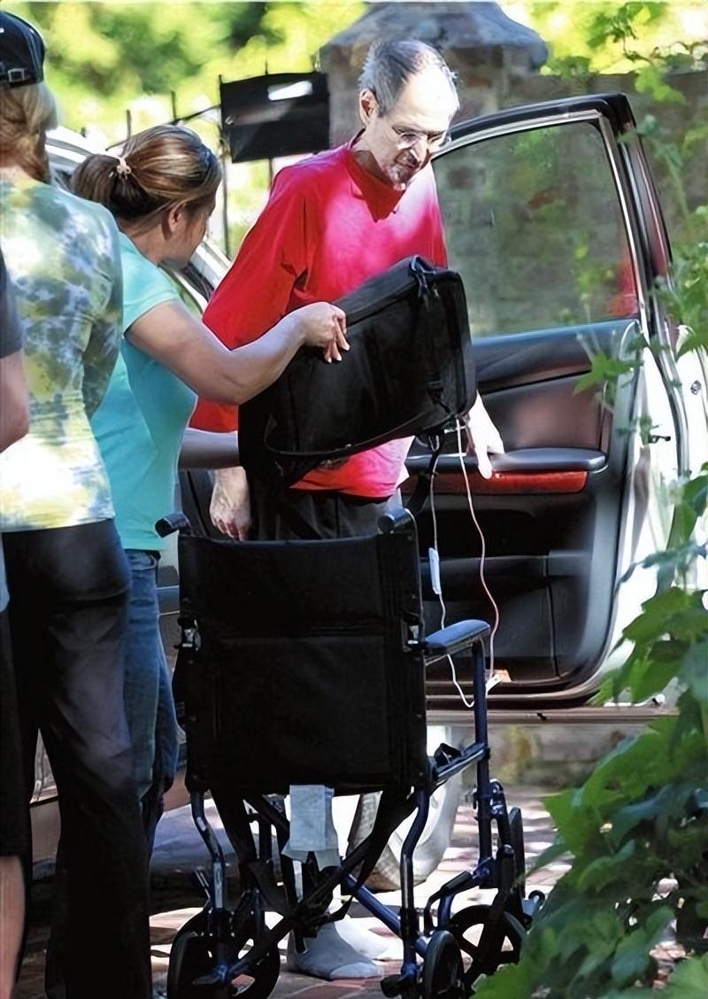 |乔布斯59岁遗孀开心度假，手握167亿遗产，曾说要裸捐不留给后代