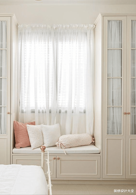 太有设计感了！窗帘与飘窗这样搭配，那真是高手中的高手！
