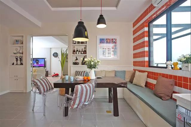 色彩和软装搭配有多重要?看完这套双拼房设计,让人眼前一亮!