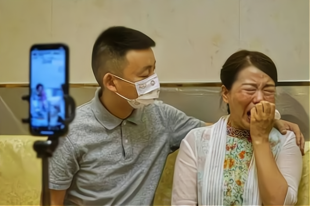 杨幂|杜粉:许敏只是在演戏!网友:为何大药房、大娘和叔叔愿意配合?