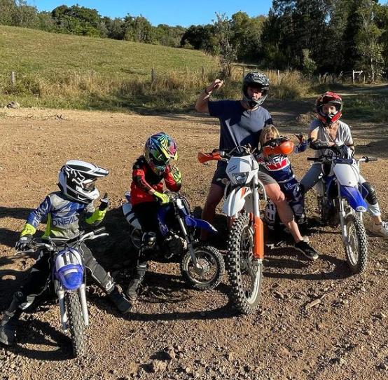 豪宅|好莱坞顶流退圈后花8000万买豪宅,被网友群嘲:很壕…但真不好看