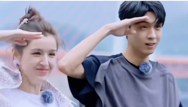 秦霄贤|“为妮钟秦cp”被拆，德云社秦霄贤疑有新恋情，在女生家共度一夜