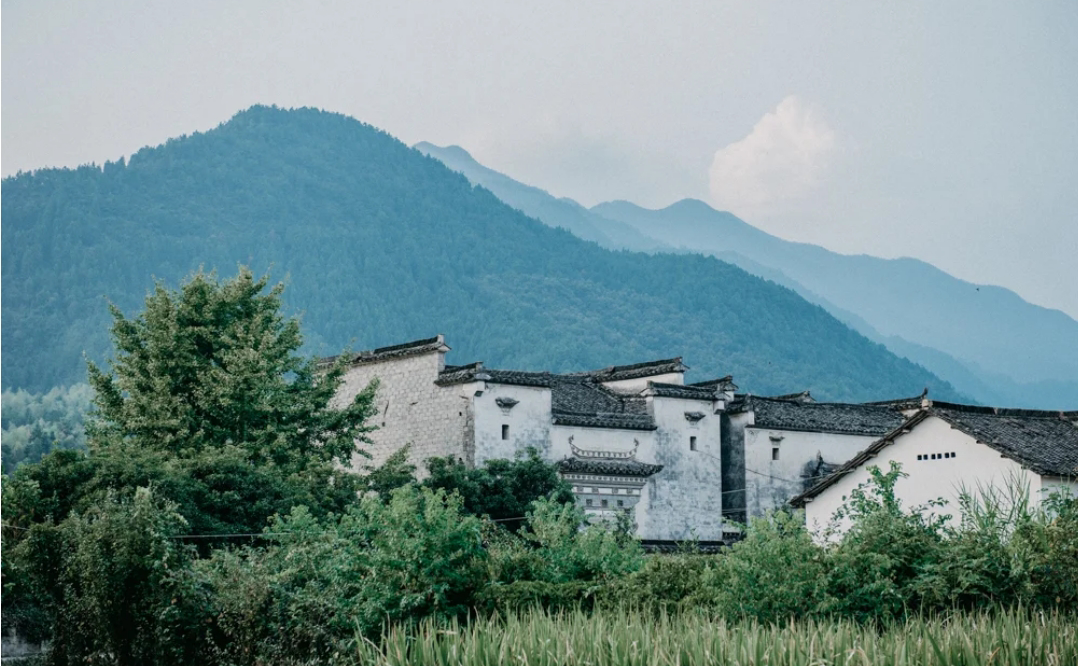 雨崩村|适合一个人闲逛的8个超美的小山村，去过5个就已经很厉害了