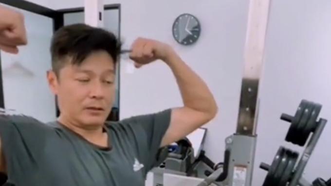 李南星 李南星近况曝光！担心年老后依赖拐杖积极健身，57岁单身无儿女
