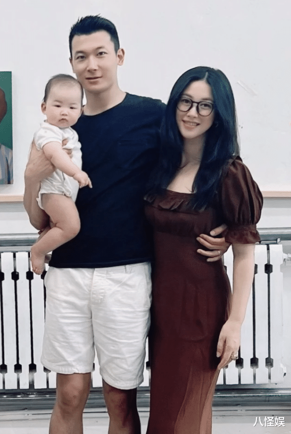 朱珠|8个月大王珠宝开口叫爸爸，妈妈朱珠不敢相信，王昀佳感动到哭