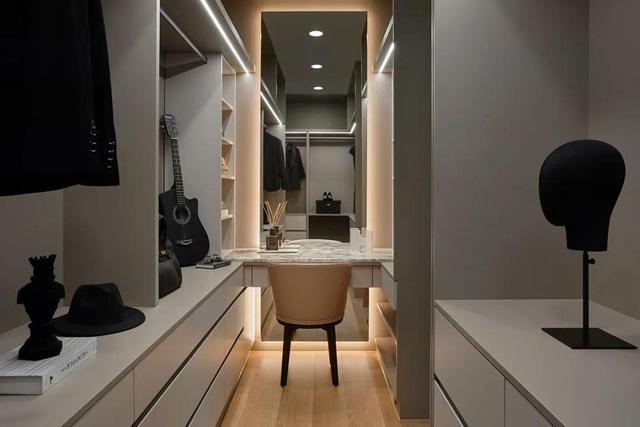 她真有眼光,把132㎡家装出了大平层的感觉,全屋没有一丝俗气