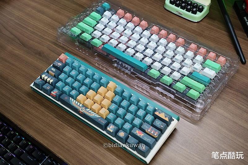 颜值即正义，Lofree洛斐131键OEM大全套PBT主题键帽换新记