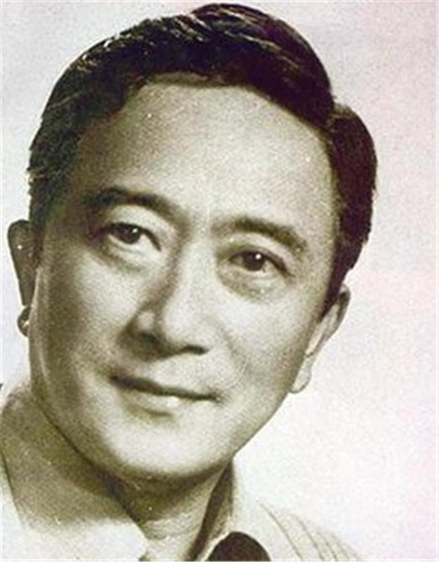 孙道临|84岁孙道临,拖着病体买西瓜,在妻子病床前,一勺一勺喂她吃