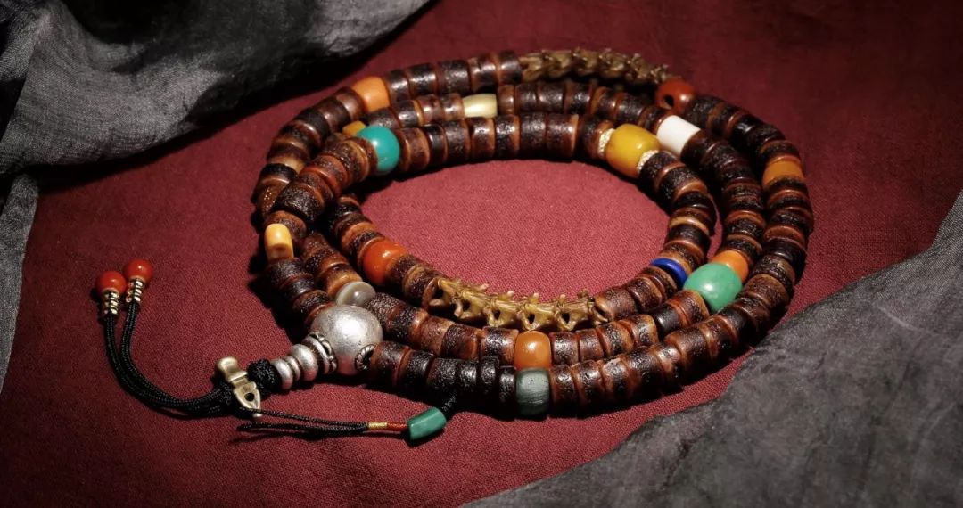 紫檀|聊聊戴手串是为什么吗?