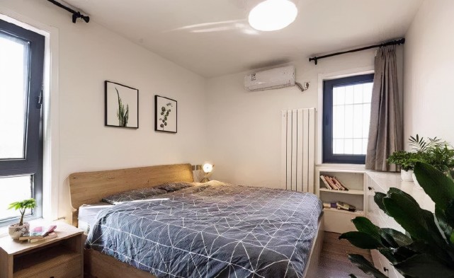 45㎡小户型,储物柜当电视墙,沙发当床睡,半平方都不敢浪费