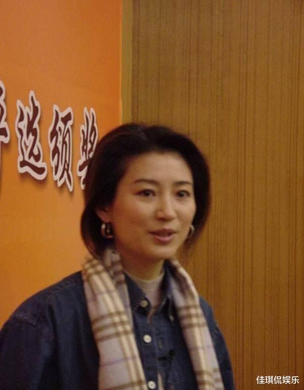 修图 王小丫虽然发福但也漂亮，没减肥修图，从头到脚都散发优雅气质！