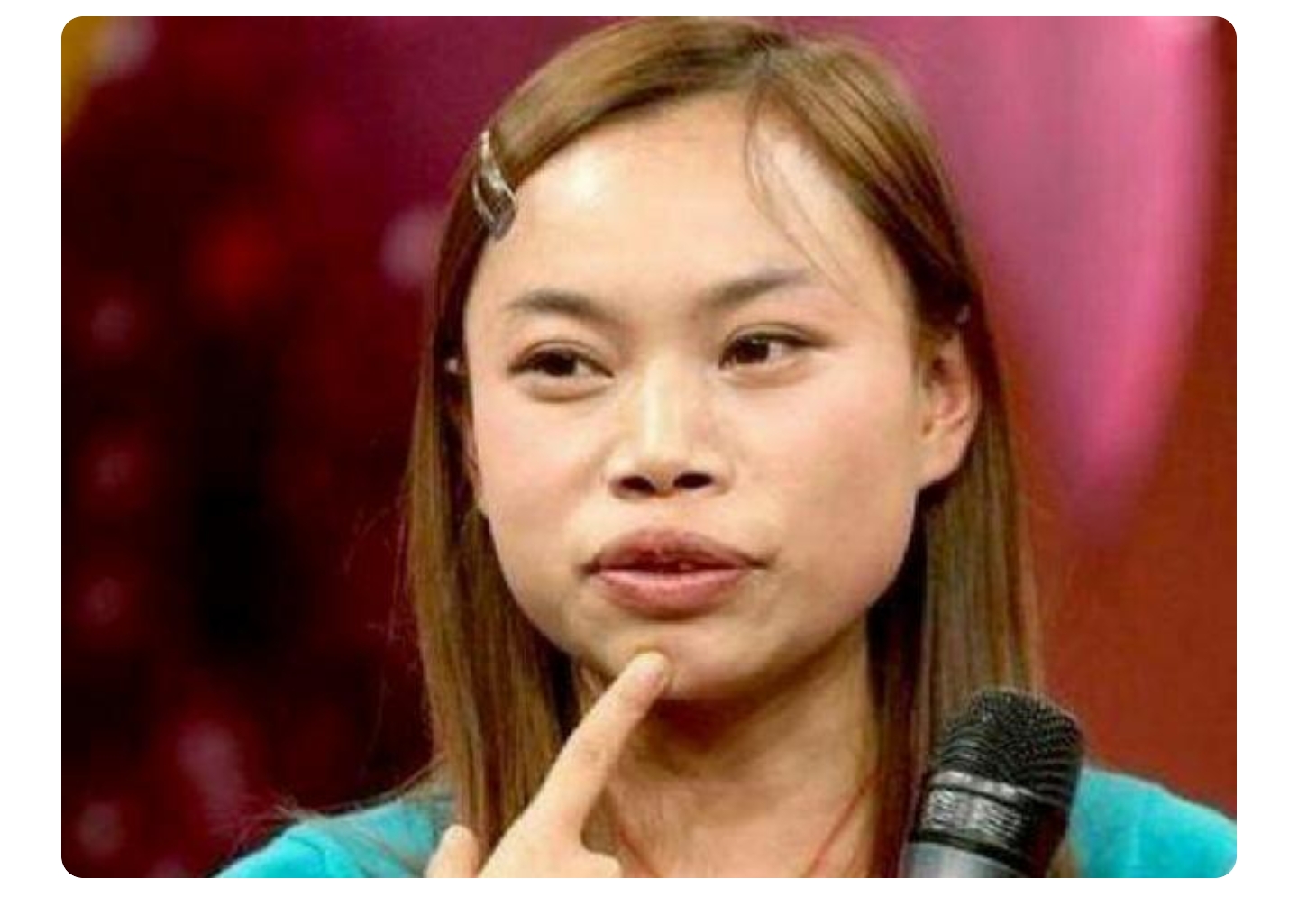 凤姐|凤姐嘲笑“奶茶妹妹”身材不好，并自拍相互对比，竟得到大批网友支持？