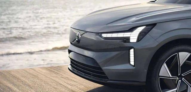沃尔沃发布新一代旗舰SUV,号称最安全的纯电车