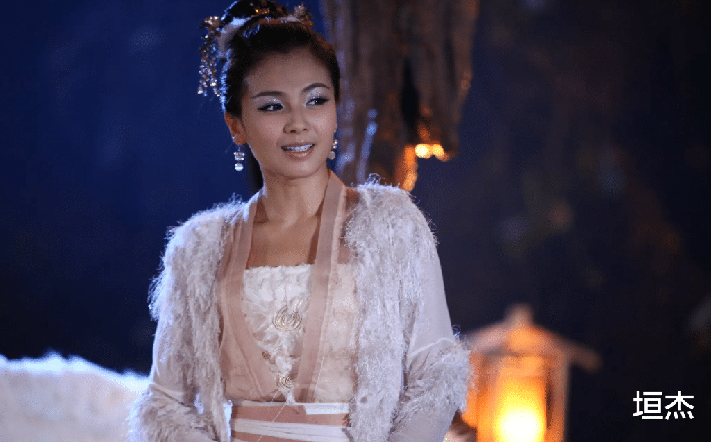 刘涛|一集片酬50万，年入1.8亿，5年还清4亿债务，刘涛到底有多赚钱？