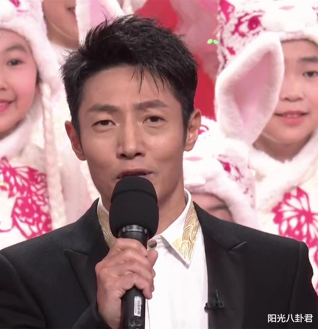 邓超|春晚女主持状态:龙洋站稳C位,马凡舒破音,新人王嘉宁表现不俗