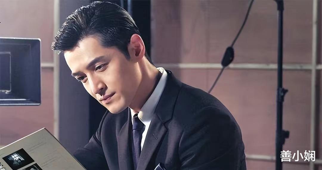 胡歌|网友晒胡歌喜糖礼盒,分享升级父亲的喜悦,却被网友嘲笑档次太低