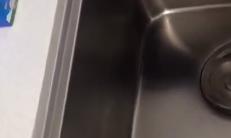 厨房洗菜盆的正确安装方式,你家做对了么?