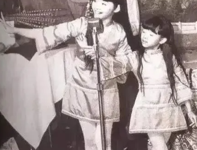 梅艳芳|2003年,梅艳芳病危,前男友赵文卓前去探望。没想到梅姑情绪失控