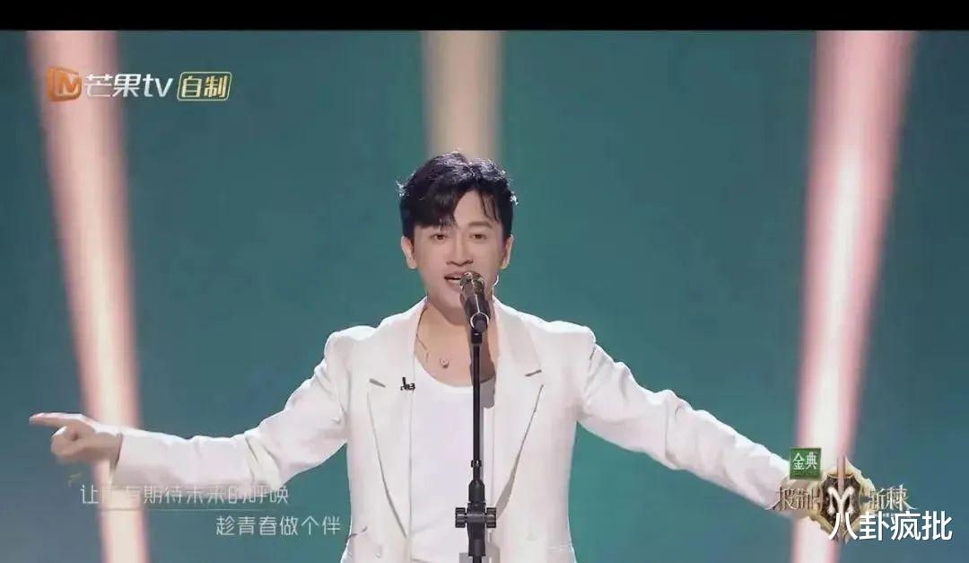 关晓彤|王一博怕肖战？苏有朋难翻红？鹰钩鼻退圈？吴磊被除名？关晓彤哭出圈？