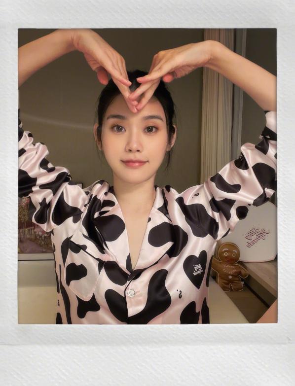 奚梦瑶|奚梦瑶晒近状脸蛋圆润，被曝正在准备三胎，网友直呼：眼里没光了