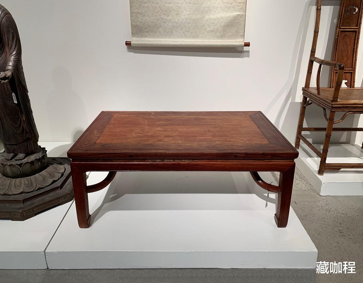 |三拼板面起拦水线,黄花梨炕桌带霸王枨的不多