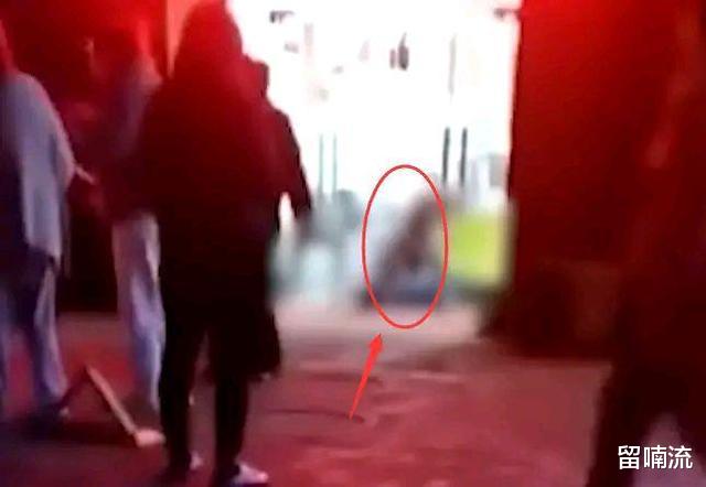 常州:男子当街持刀行凶,妻子与小舅子不幸身亡,多大仇恨?