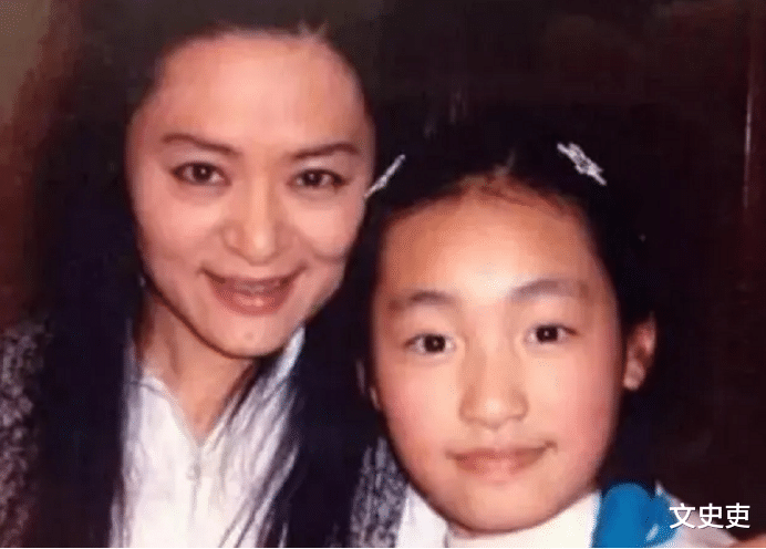 金炜玲|她曾红过毛阿敏，落魄后被亲弟打成脑震荡，沦为钟点工，现状如何