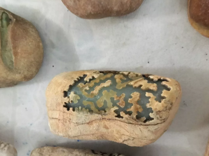 翡翠|当翡翠原石耍起“流氓”来，打了不少资深行家的脸