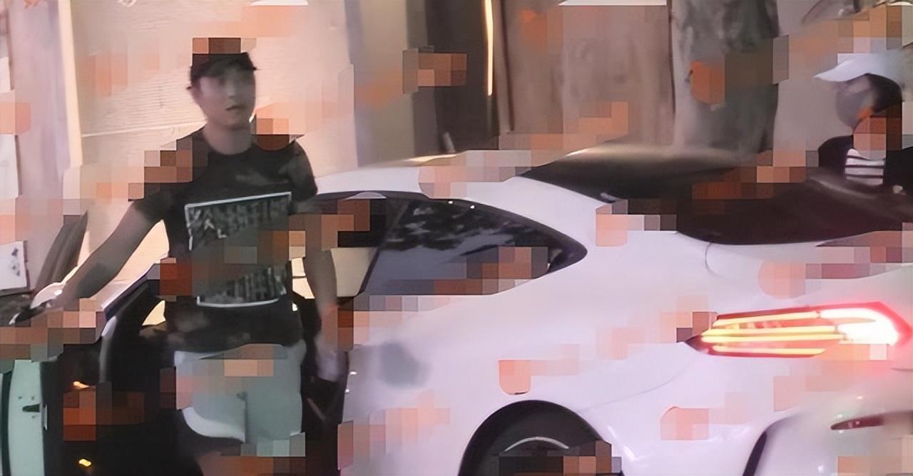 靳东|圈内曝出大瓜！王姓女星疑被抓，靳东等作品或受牵连，无法上映