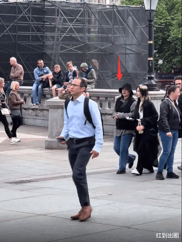 张艺谋|马思纯和男友现身伦敦街头,身材臃肿胖到认不出,被曝英国养胎已有3月