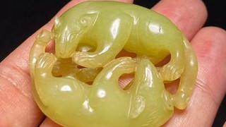 和田玉籽料|清 和田玉籽料 黄玉 子母兽 把件 挂件