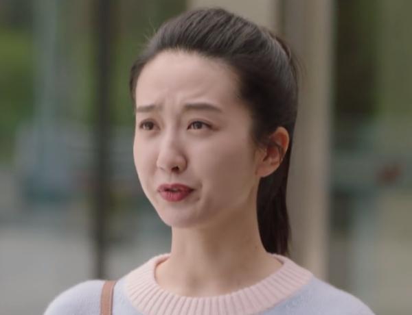 许龄月|许龄月真的很美，演技也过关，但新剧人设被吐槽，感情线也很狗血